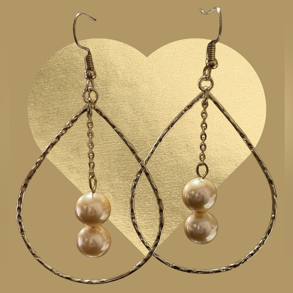 Elegant Gold Pearl Drop Earrings